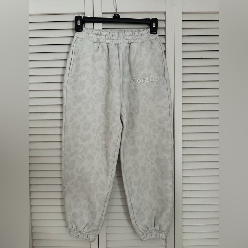 Comfrt Kids Collection Snow Leopard Sweatpants